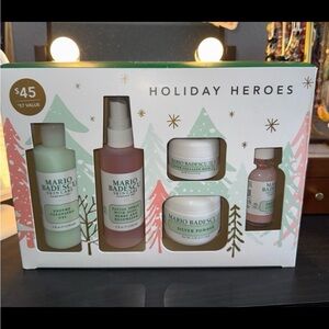 Mario Badescu Holiday Heroes Skincare Set - Green and Pink